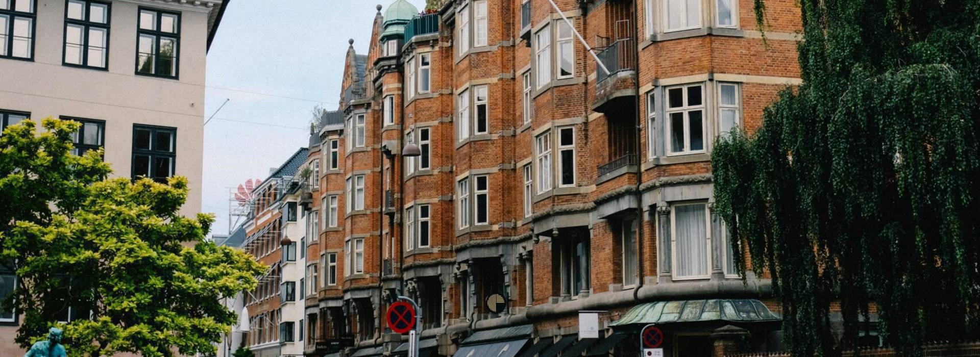 Arkitektonisk detalje fra bymæssig ejendom — TXMs tilgang er datadrevet, langsigtet og ansvarlig